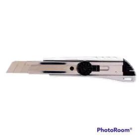 [3200] CUCHILLA CUTTER DELI      METAL C/GUIA 18mm.E2045           